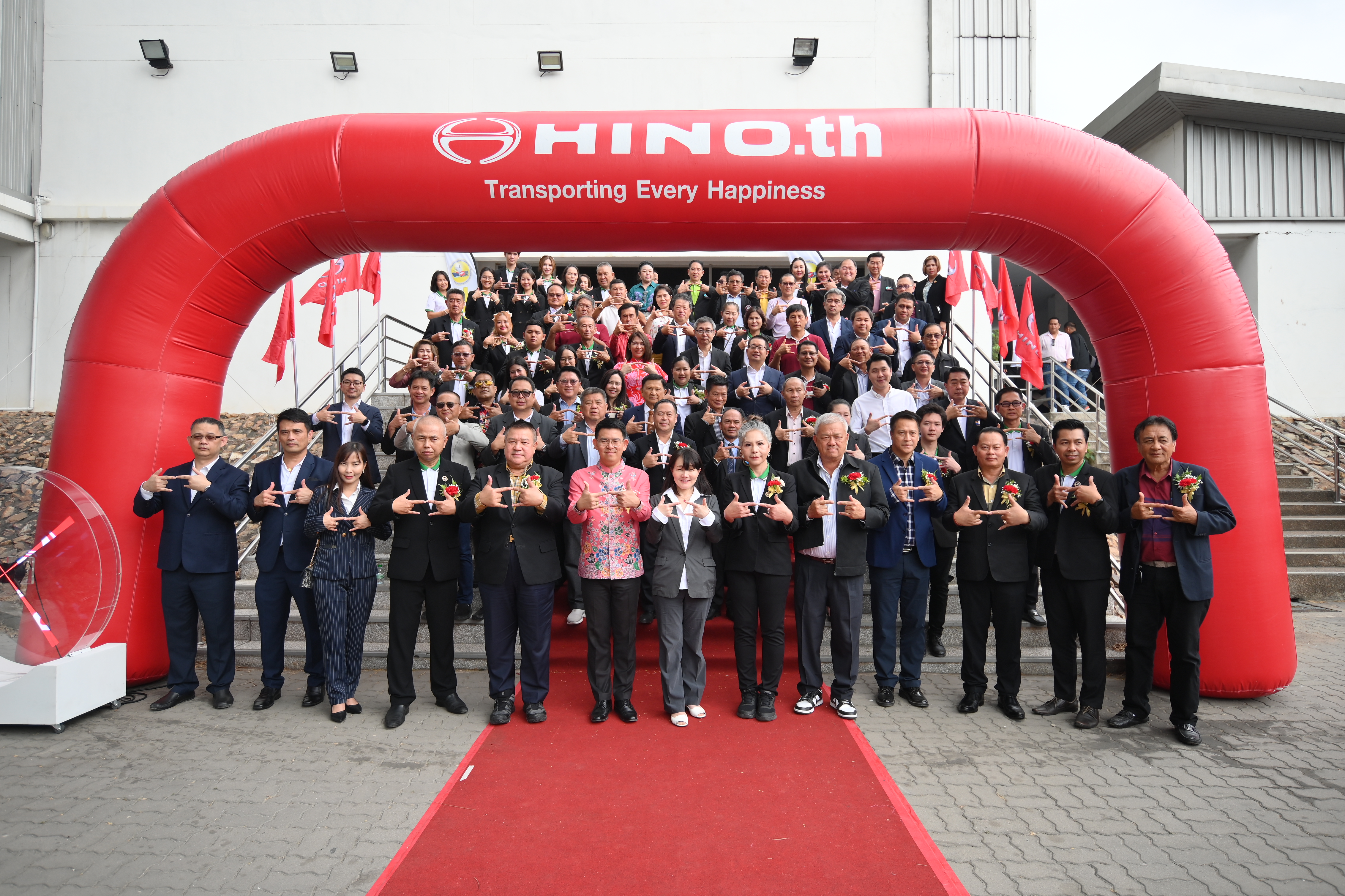 https://www.hinothailand.com/_content_images/news/gallery/953B0450-CA0F-D656-B836-04921508BC73.JPG